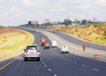 Navigating Tanzania’s Roads: 12 Essential Tips for Safe and Enjoyable Driving